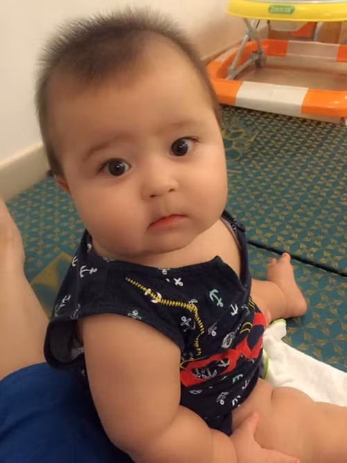 Bản thân chị Lê Nhung cũng rất bất ngờ khi hình ảnh của con trai chị lại được nhiều người lan truyền, khen ngợi đến vậy. Nhiều người gọi bé Salman là "thiên thần", "em bé xinh nhất quả đất" khiến chị Nhung cảm thấy rất vui mừng và hãnh diện.