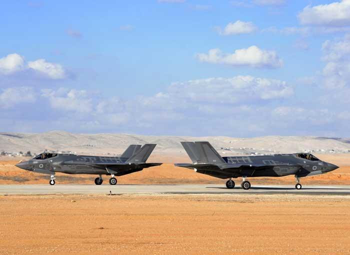 Cặp F-35I đầu tiên đã hạ cánh xuống căn cứ không quân Nevatim vào ngày 12/12/2016. Đầu tháng 12/2017, sau khi 9 máy bay xuất hiện, không quân Israel tuyên bố phi đội F-35I Adir đã sẵn sàng chiến đấu.