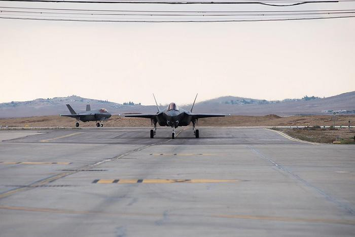 Theo kế hoạch, trong vài tháng nữa, phi đội số 116 sẽ được thành lập tại căn cứ không quân Nevatim, trở thành đơn vị thứ hai của IAF được trang bị tiêm kích F-35I Adir.