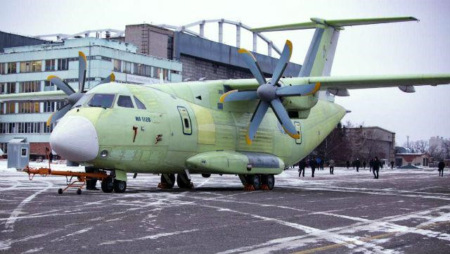 Máy bay Il-112V được chế tạo cho nhiệm vụ vận tải hàng hóa, thiết bị quân sự, nhu yếu phẩm cho binh sĩ và triển khai lính dù. Máy bay mang nhiều cải tiến trong thiết kế và được trang bị hệ thống điện tử hàng không hiện đại. Ảnh: UAC.