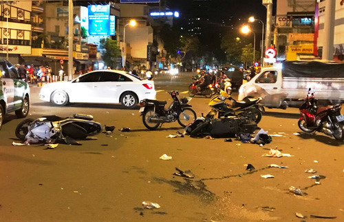 Ngoai say ruou, giay cao got la nguyen nhan vu xe BMW dam chet nguoi?-Hinh-2