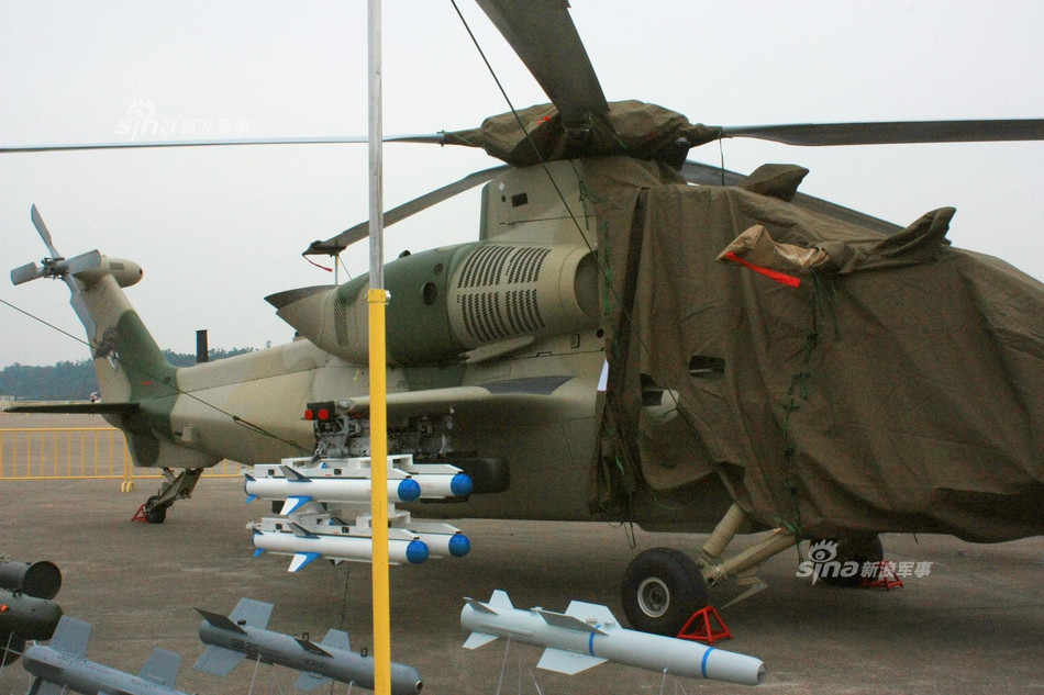 Vũ khí trang bị cho Z-10ME theo các hình ảnh trước thềm Chu Hải Airshow cũng rất đa dạng, không thua kém bất cứ dòng trực thăng tấn công của bất kỳ quốc gia nào. Nguồn ảnh: Sina