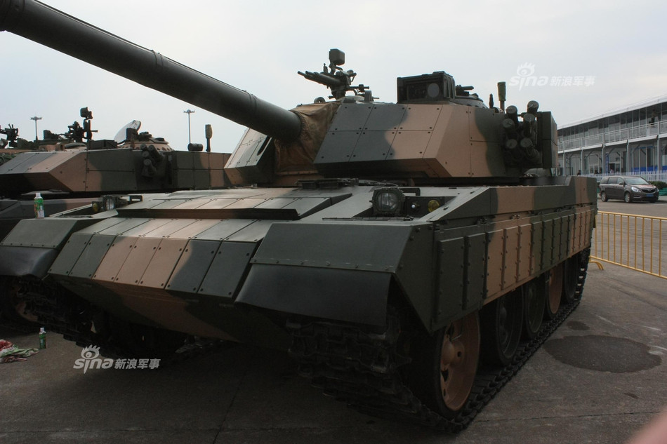 Nếu muốn có phiên bản Type 59 tiệm cận gần nhất với chiến tranh hiện đại, khách hàng cần bỏ ra khoảng 1 triệu USD hiện đại hóa mỗi xe tăng Type 59 lên chuẩn "G". Phiên bản này được trang bị tháp pháo tương tự mẫu tăng thế hệ 3 Type 96A với pháo nòng trơn 125mm kết hợp hệ thống điều khiển hỏa lực hiện đại. Nguồn: Sina