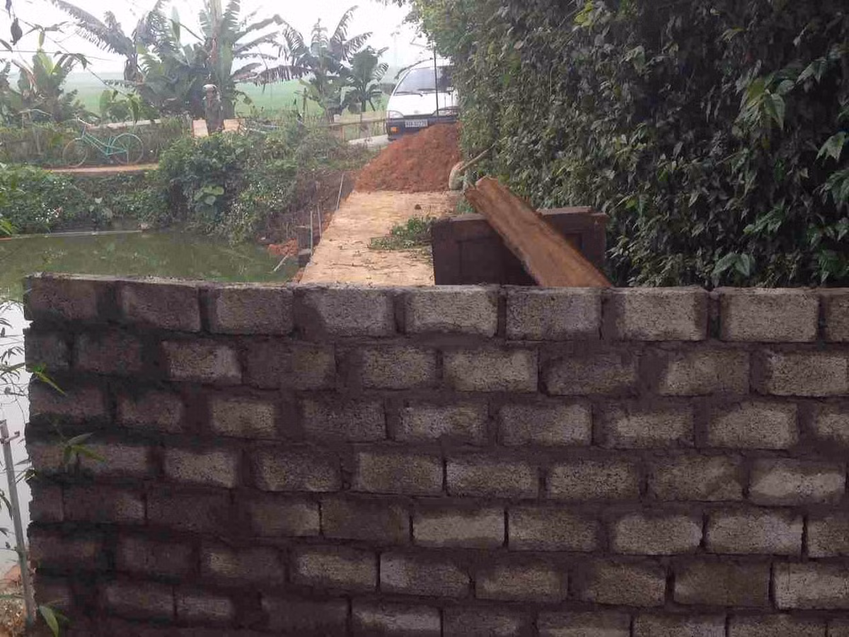 Trước đó, bố mẹ có sang nhượng cho Thơ 2.500 m2 đất ruộng, với giá 150 triệu đồng. Thơ trả trước 60 triệu đồng, phần tiền còn lại sẽ trả hết khi làm xong thủ tục sang nhượng. Thái không đồng ý, vì cho rằng giá chuyển nhượng cho anh trai thấp và đòi bán cho người khác với giá cao hơn (Ảnh minh họa).