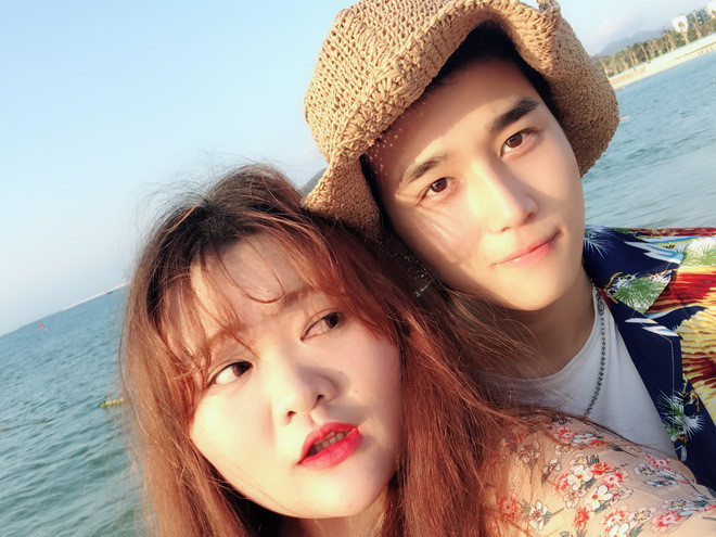 Chuyện tình của cặp đôi đũa lệch nhanh chóng nhận được sự ngưỡng mộ từ dân mạng Trung Quốc. Nhiều người cho rằng họ chính là minh chứng cho việc không có chuẩn mực nào khi yêu, miễn là hai người dành cho nhau trái tim chân thành.