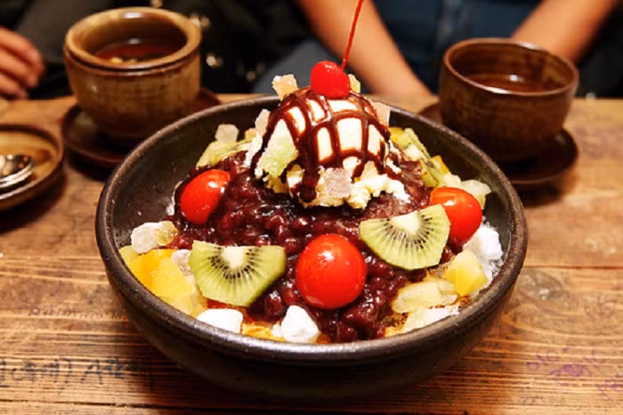 Từ hình thức đồ uống tới các loại thạch, topping, chân trâu kiểu mới ăn kèm trà sữa... tất cả đều khiến sức hút món trà sữa không suy giảm.