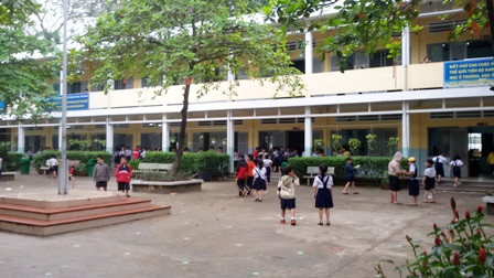 Sự bùng phát của ổ dịch này là lời cảnh báo nguy cơ lây lan của bệnh quai bị ở các trường học nếu có trẻ nhiễm bệnh mang vi khuẩn tới lớp và lây cho bạn khác.