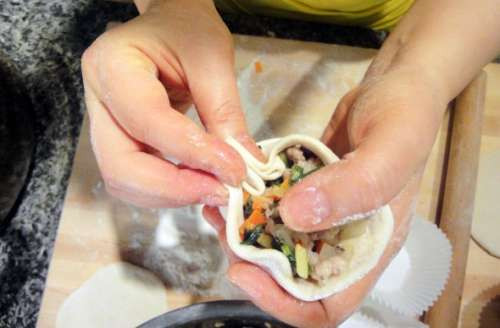 Bánh bao nhân rau cải: Đây cũng là món bánh bao chay rất được yêu thích vì phần nhân của nó được chế biến từ các loại rau cải xanh tươi ngon nhất. Ảnh: Nhà hàng ẩm thực.