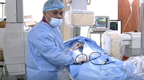 Cuu song ky dieu 2 benh nhi bi soc tim va suy da tang