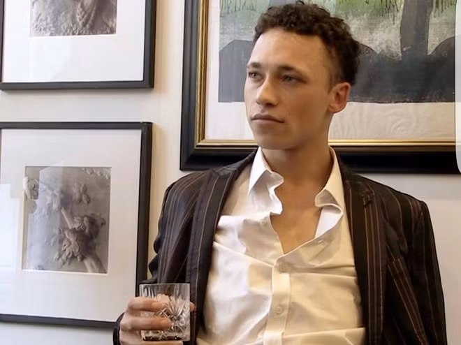 Sự nổi tiếng bất ngờ và nhanh chóng của 9X mang đến cho anh bản hợp đồng quý giá với công ty người mẫu Elite Amsterdam. Trước đó, Nicky chưa từng làm người mẫu chuyên nghiệp mà chỉ thỉnh thoảng chụp ảnh cho vui. Ảnh: Instagram NV.