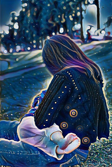 Theo đó các bà mẹ chụp ảnh và chỉnh sửa ảnh con bú mẹ theo chủ đề "tree of life" và chia sẻ với cộng đồng.