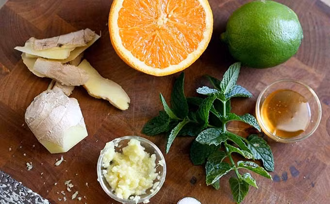 Tinh dầu bạc hà vừa giúp diệt khuẩn vừa chữa hôi miệng rất hiệu quả.