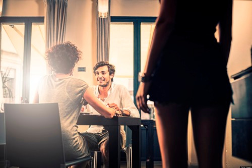 Họ cho rằng bạn chỉ cần rang nóng quần ship thì chồng cũng nóng ruột mà về nhà dù đang làm gì ở ngoài.