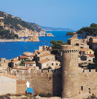 Thành cổ Santa Florentina ở Tây Ban Nha nơi siêu trộm Lee Min Ho chọn nghỉ dưỡng sau khi thành công trong phi vụ lừa đảo một quý bà chạy tội cho con trai.