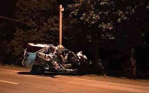 Oto tong truc dien xe tai tren QL20, 3 nguoi tu vong
