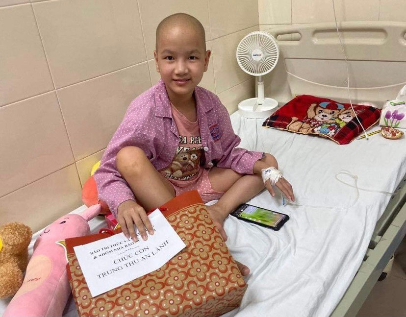 Phía sau vẻ mệt mỏi của bệnh tật vẫn là những tâm hồn rất lạc quan, vui vẻ.