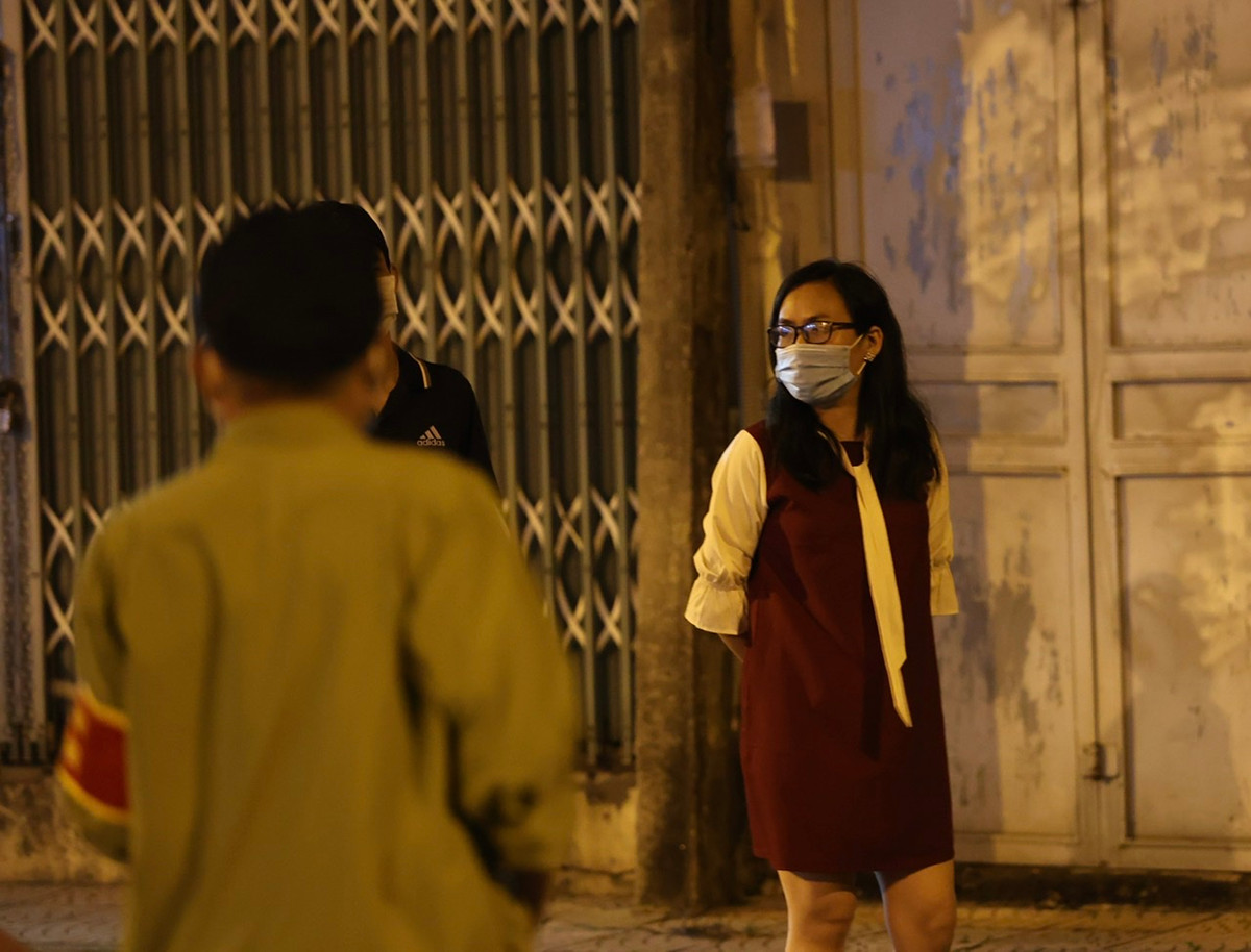 Theo thông tin từ Sở Y tế Hà Nội, tính từ trưa 18/9 đến chiều ngày 19/9, ổ dịch tại phường Việt Hưng (quận Long Biên) đã ghi nhận tổng cộng 12 ca dương tính