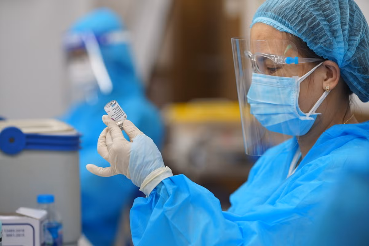 Trên cơ sở đó, đã được giao trọng trách trở thành dây chuyền tiêm chủng độc lập, cùng các dây chuyền khác tiếp tục đẩy nhanh tiến độ tiêm chủng toàn dân.