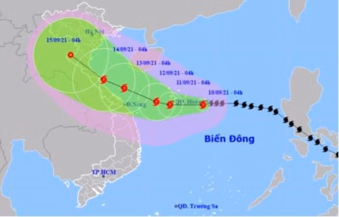 Bao so 5 giat cap 12, chi cach quan dao Hoang Sa 220km