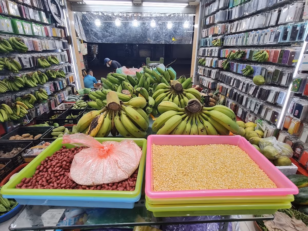 Bên cạnh đó, anh cũng là “ông bầu” của CLB bóng đá phủi HUDA nổi tiếng đất Hà Thành.