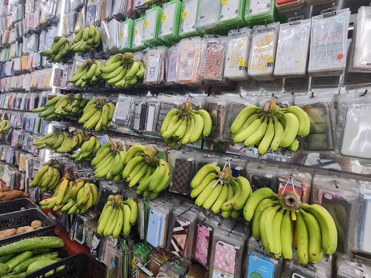 Với mục đích chủ yếu phục vụ người dân nên anh Hưng bán đồ rất rẻ, gần như không có lợi nhuận.