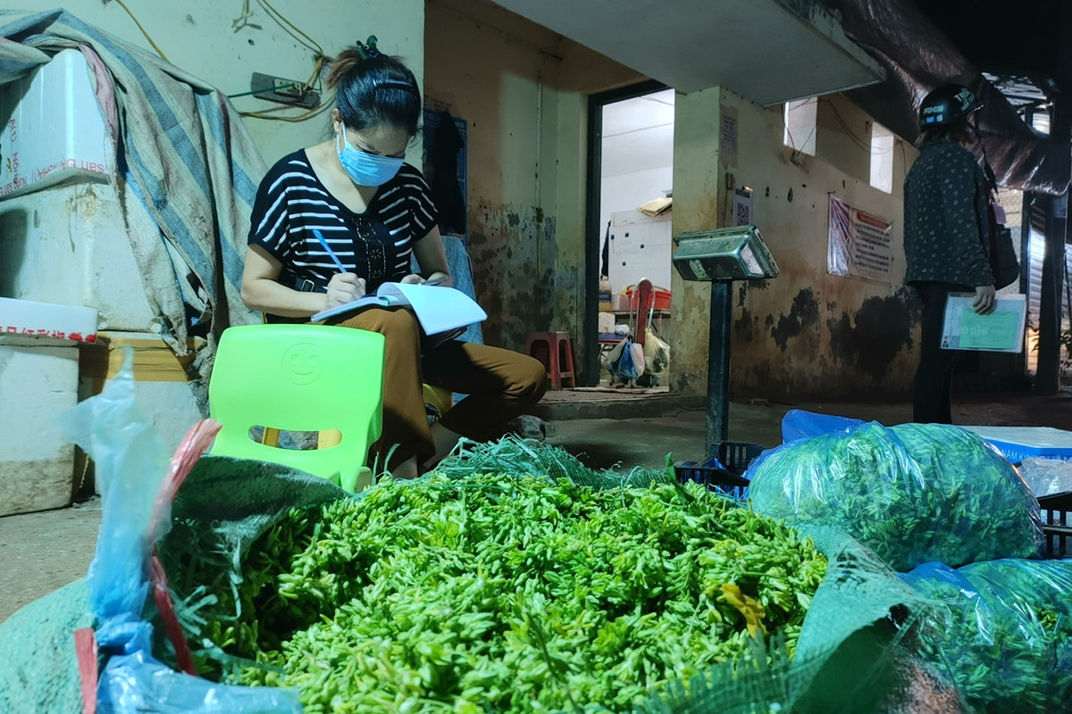 Ha Noi: Nguoi dan vung do mua hang hoa the nao sau 6/9?