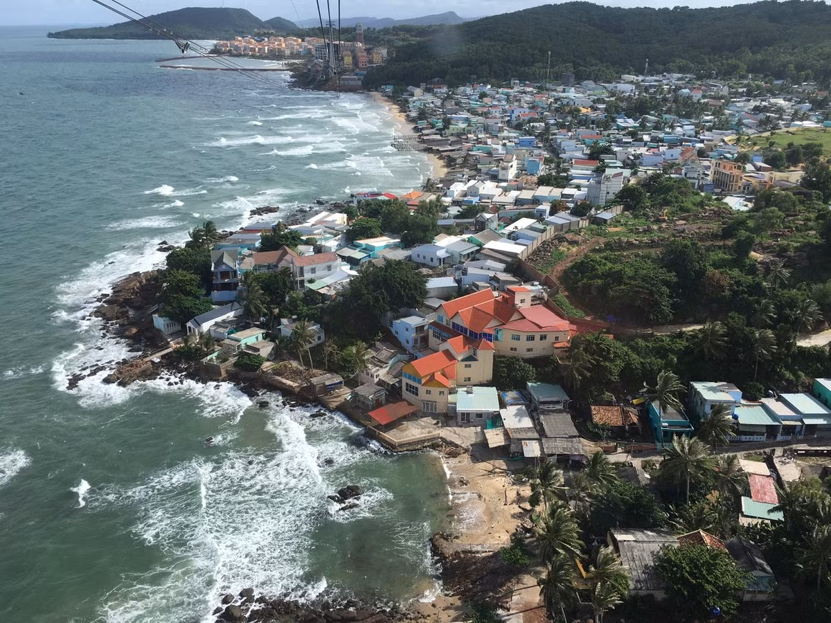 Thi diem don 2 trieu khach quoc te den Phu Quoc: Co hoi kich cau du lich?