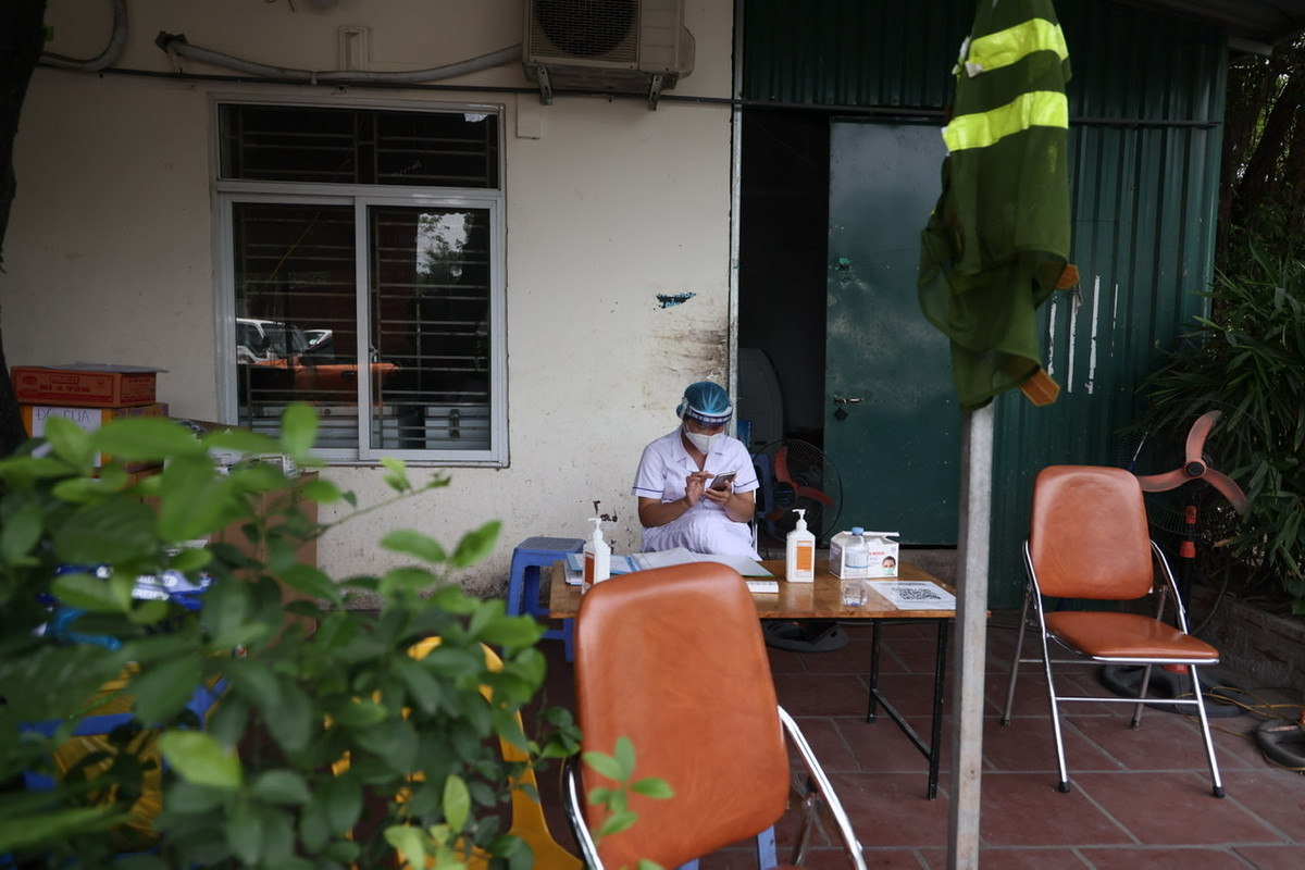 Lượng phương tiện tăng đột biến cũng khiến việc kiểm soát trở nên khó khăn. Trạm kiểm soát dịch bệnh COVID-19 đã phải tạm dừng hoạt động để không làm ảnh hưởng đến việc di chuyển của các phương tiện, giảm ùn tắc giao thông.