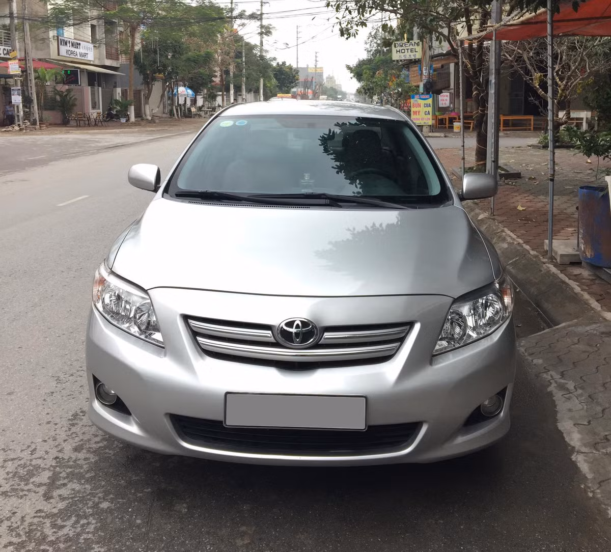 Thu choi xe cua sep 9X Vincom Retail: Tu hang khung toi 