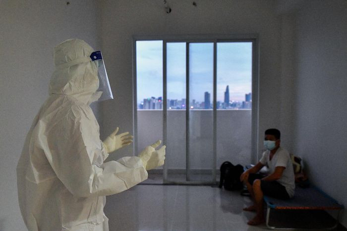 Hon 100 ngay gian cach xa hoi cua TP.HCM-Hinh-11