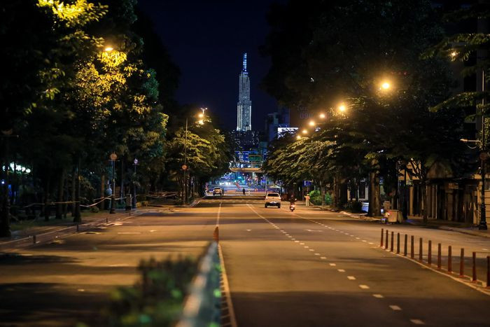 Hon 100 ngay gian cach xa hoi cua TP.HCM-Hinh-34