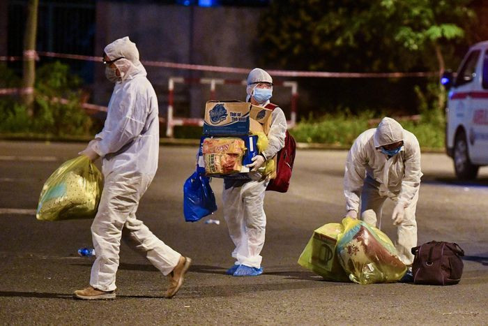 Hon 100 ngay gian cach xa hoi cua TP.HCM-Hinh-9