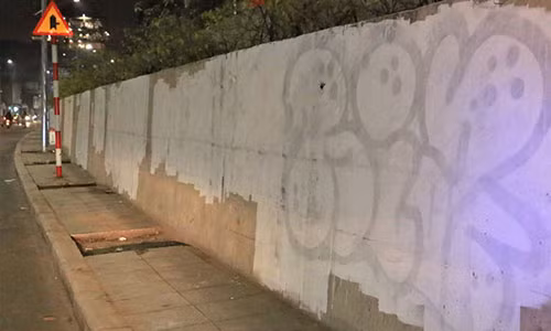 Xoa nhung hinh ve boi ban len con duong hon 300 ty dong o Ha Noi