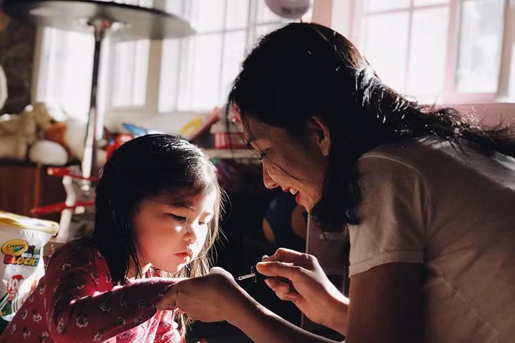 Kim Hiền chia sẻ cô được bố mẹ chồng hết mực quan tâm khiến cô vô cùng cảm động.