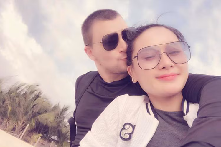 Gần đây, Thu Phượng vướng nghi vấn tình cảm với một chàng trai ngoại quốc tên Alex. Ảnh: Người lao động