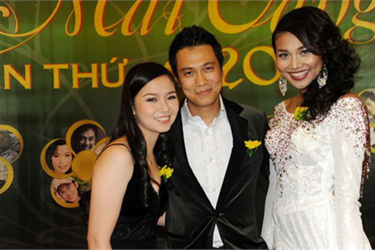 Hạnh phúc của nam diễn viên phim "Chạy án" thêm viên mãn khi bà xã của anh hạ sinh con gái vào năm 2007. Ảnh: Thế giới văn hóa