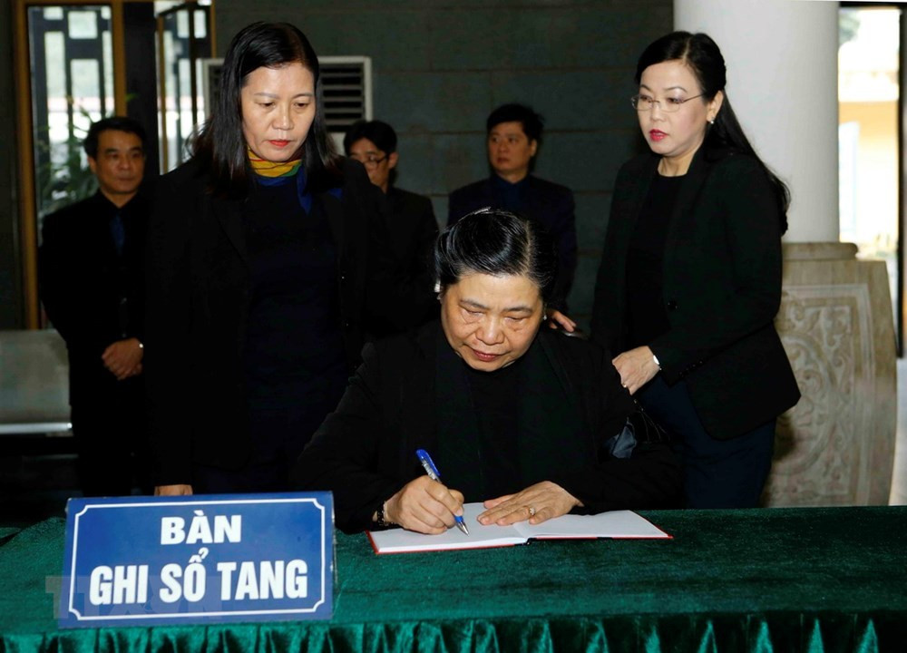 Lãnh đạo Đảng, Nhà nước viếng ông Nguyễn Đức Bình - Hình 9 Lanh dao Dang, Nha nuoc vieng ong Nguyen Duc Binh-Hinh-9