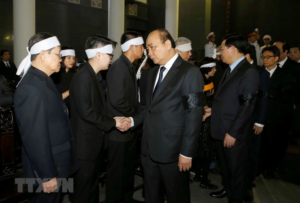 Lãnh đạo Đảng, Nhà nước viếng ông Nguyễn Đức Bình - Hình 3 Lanh dao Dang, Nha nuoc vieng ong Nguyen Duc Binh-Hinh-3