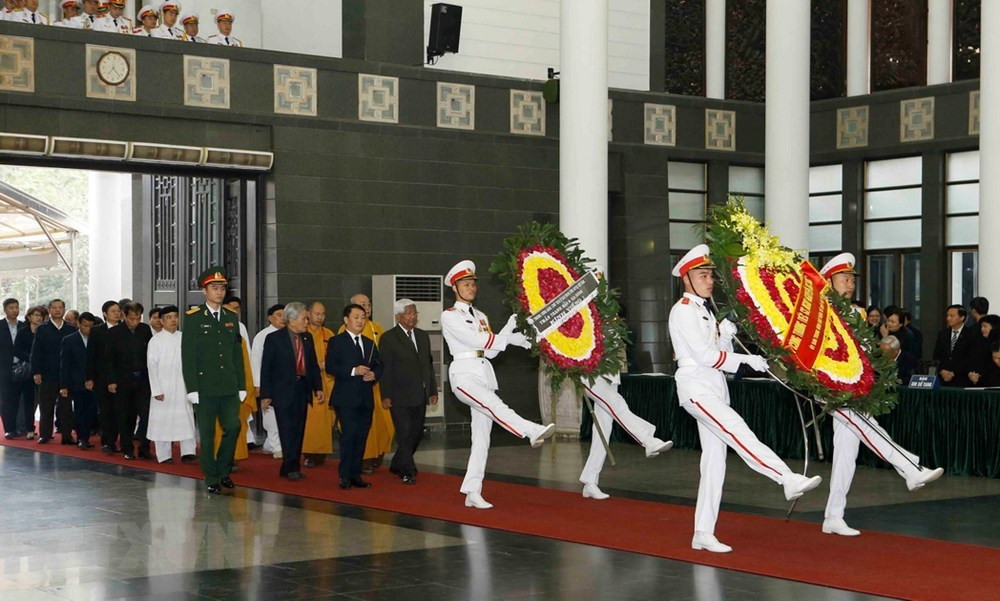 Lãnh đạo Đảng, Nhà nước viếng ông Nguyễn Đức Bình - Hình 5 Lanh dao Dang, Nha nuoc vieng ong Nguyen Duc Binh-Hinh-5