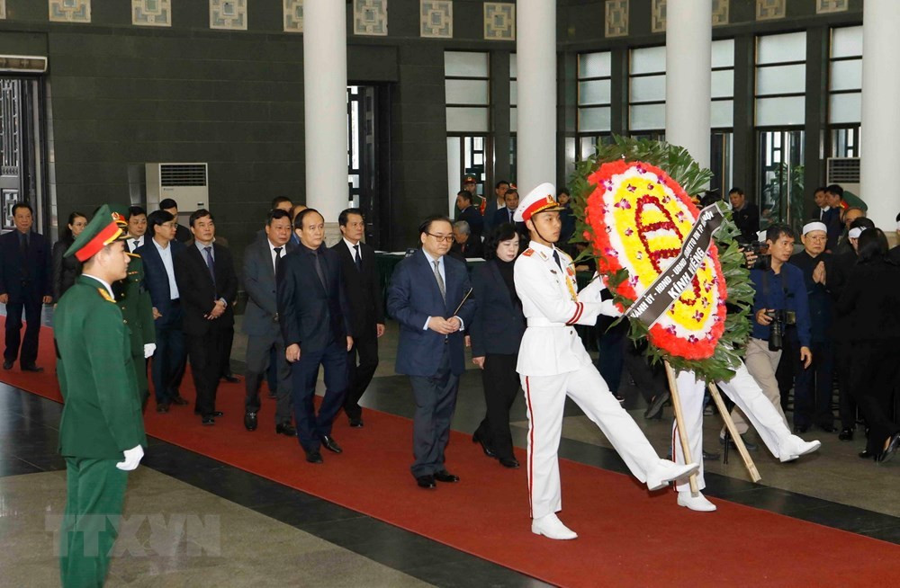 Lãnh đạo Đảng, Nhà nước viếng ông Nguyễn Đức Bình - Hình 13 Lanh dao Dang, Nha nuoc vieng ong Nguyen Duc Binh-Hinh-13