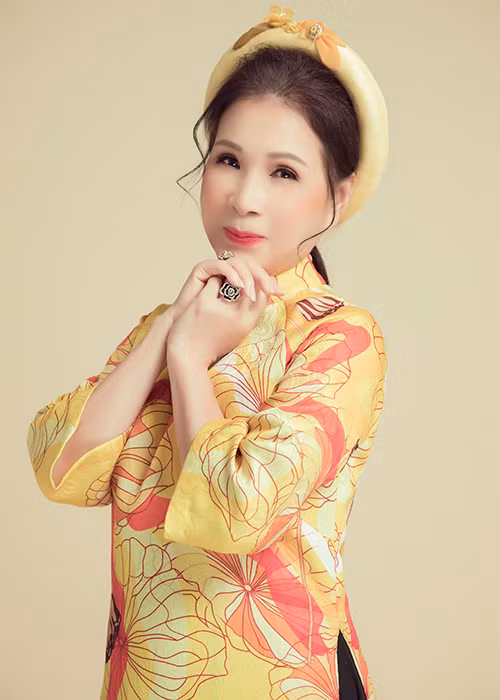 Ngoài đời, Kim Xuân lập gia đình vào năm 24 tuổi. Hiện tại, tổ ấm của cô vô cùng hạnh phúc.