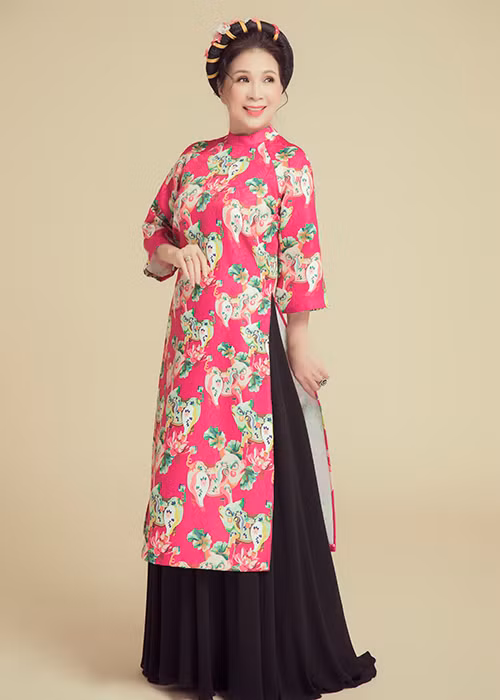 Nghệ sĩ Kim Xuân còn được mời hợp tác trong các bộ phim như “Lẵng hoa tình yêu”, “Mùi ngò gai”, “Dù gió có thổi”.