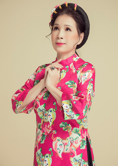 Nữ nghệ sĩ vốn xuất thân là diễn viên kịch.