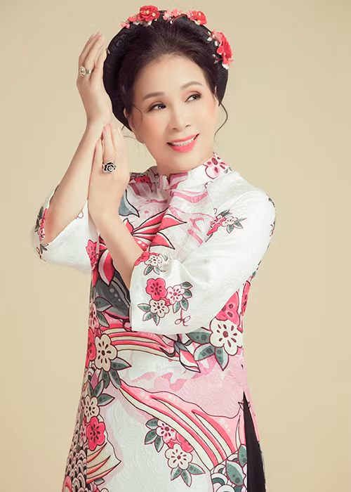 Được biết, con trai của nghệ sĩ Kim Xuân là nam ca sĩ Huy Luân.