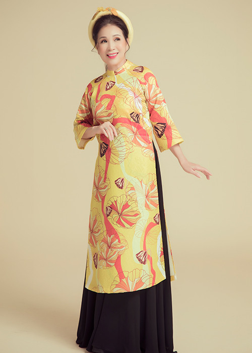 Trong cuộc phỏng vấn trên Khám phá, nữ nghệ sĩ khoe được chồng yêu chiều và đối với cô, đó là một may mắn.