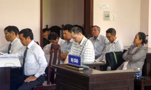 6 bi cao gay that thoat hon 200 ti dong tai Cong ty Luong thuc Hau Giang