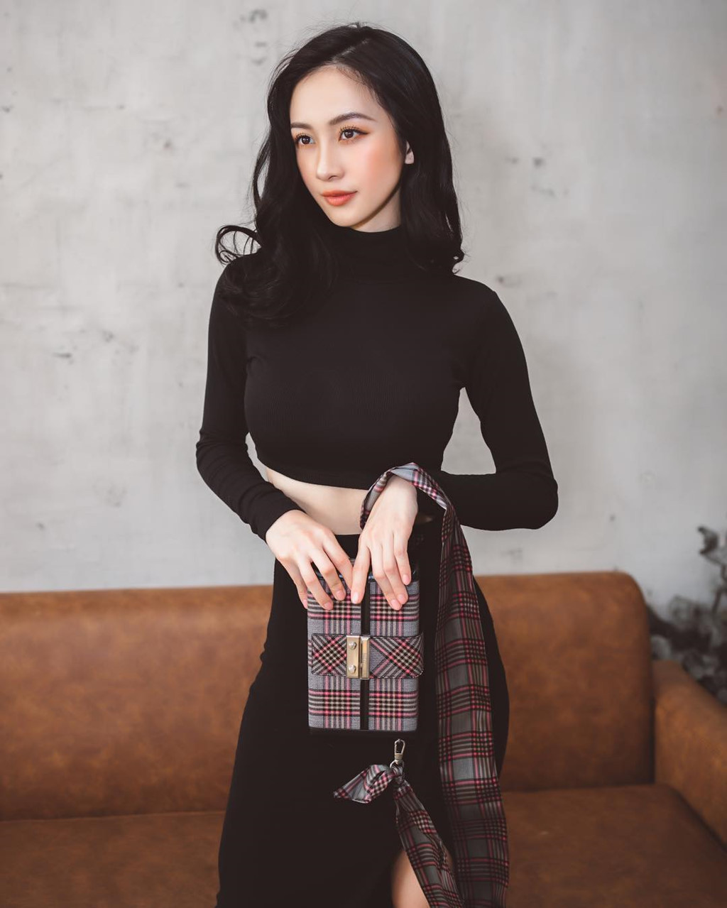 Sau vai diễn Tuyết Anh trong bộ phim Tháng năm rực rỡ, Jun Vũ được khán giả biết đến nhiều hơn. Hiện nhan sắc Jun Vũ ngày càng ấn tượng, cô theo đuổi hình tượng gợi cảm. 9X là một trong những hot girl 9X quyết định rẽ lối sang lĩnh vực điện ảnh và giành được một số thành tích nhất định.