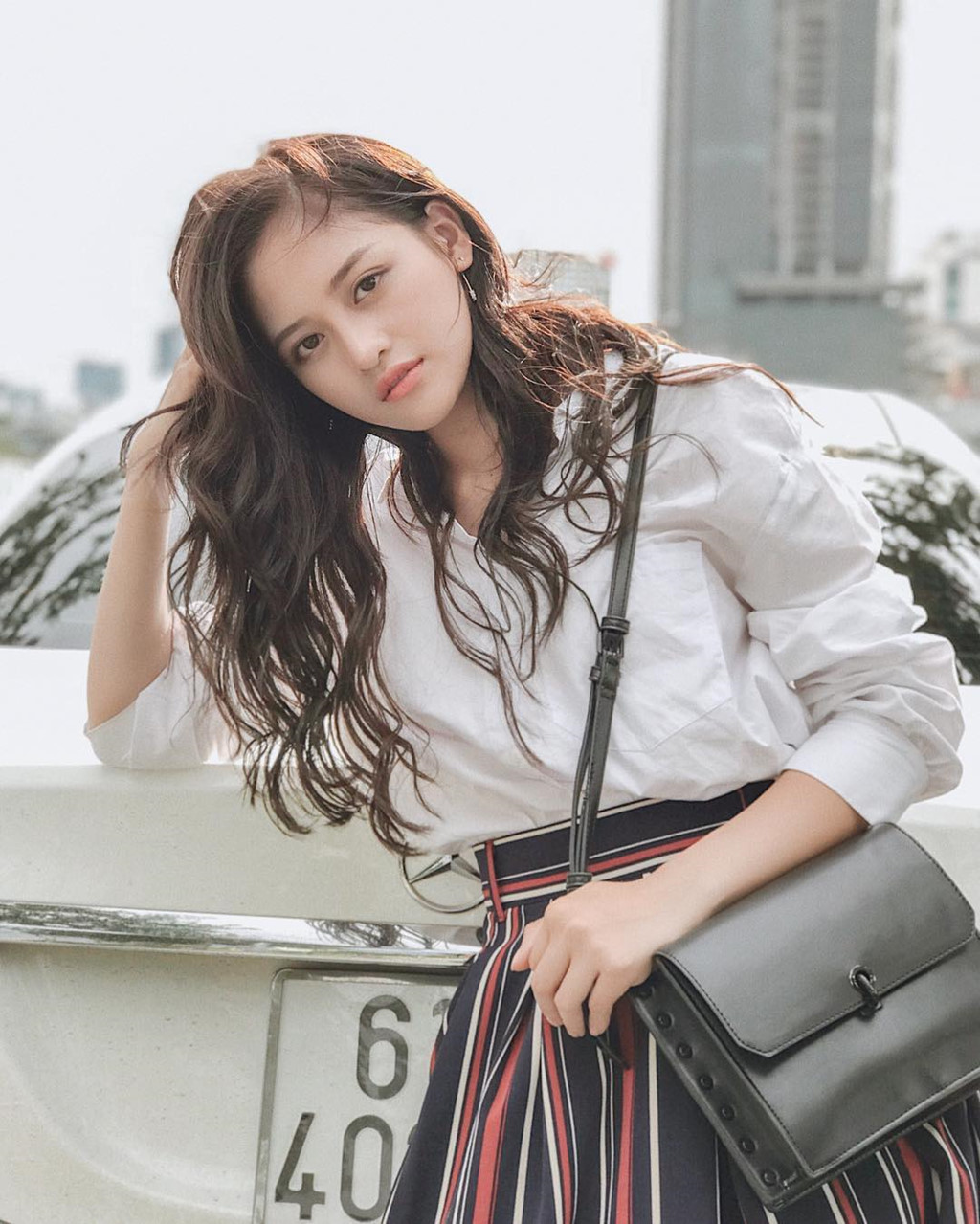 Thùy Anh từng tham gia vào một số dự án điện ảnh và phim truyền hình tạo được tiếng vang nhất định như Đập cánh giữa không trung, Cả một đời ân oán... 24 tuổi, cô gái cá tính ngày nào đã lột xác, theo đuổi hình tượng quyến rũ, gợi cảm. 9X chăm chỉ xuất hiện tại các sự kiện lớn nhỏ, theo đuổi nghề diễn viên chuyên nghiệp.