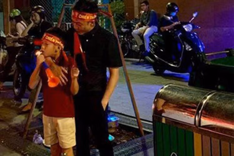 Dù có hạnh phúc mới bên Đàm Thu Trang nhưng Cường Đô la vẫn ưu tiên việc ở bên bé Subeo. Ảnh: FBNV