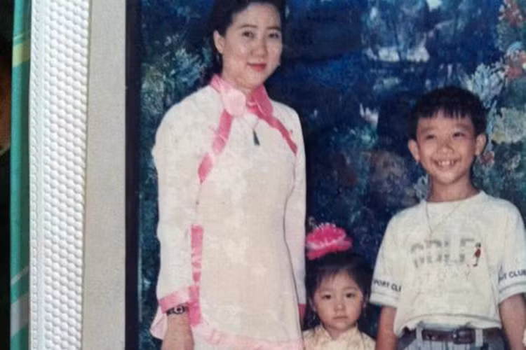 Ngay từ nhỏ, Trấn Thành đã sở hữu nụ cười tươi và duyên dáng. Ảnh: FBNV